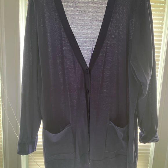 Sweater button up - Picture 2 of 2